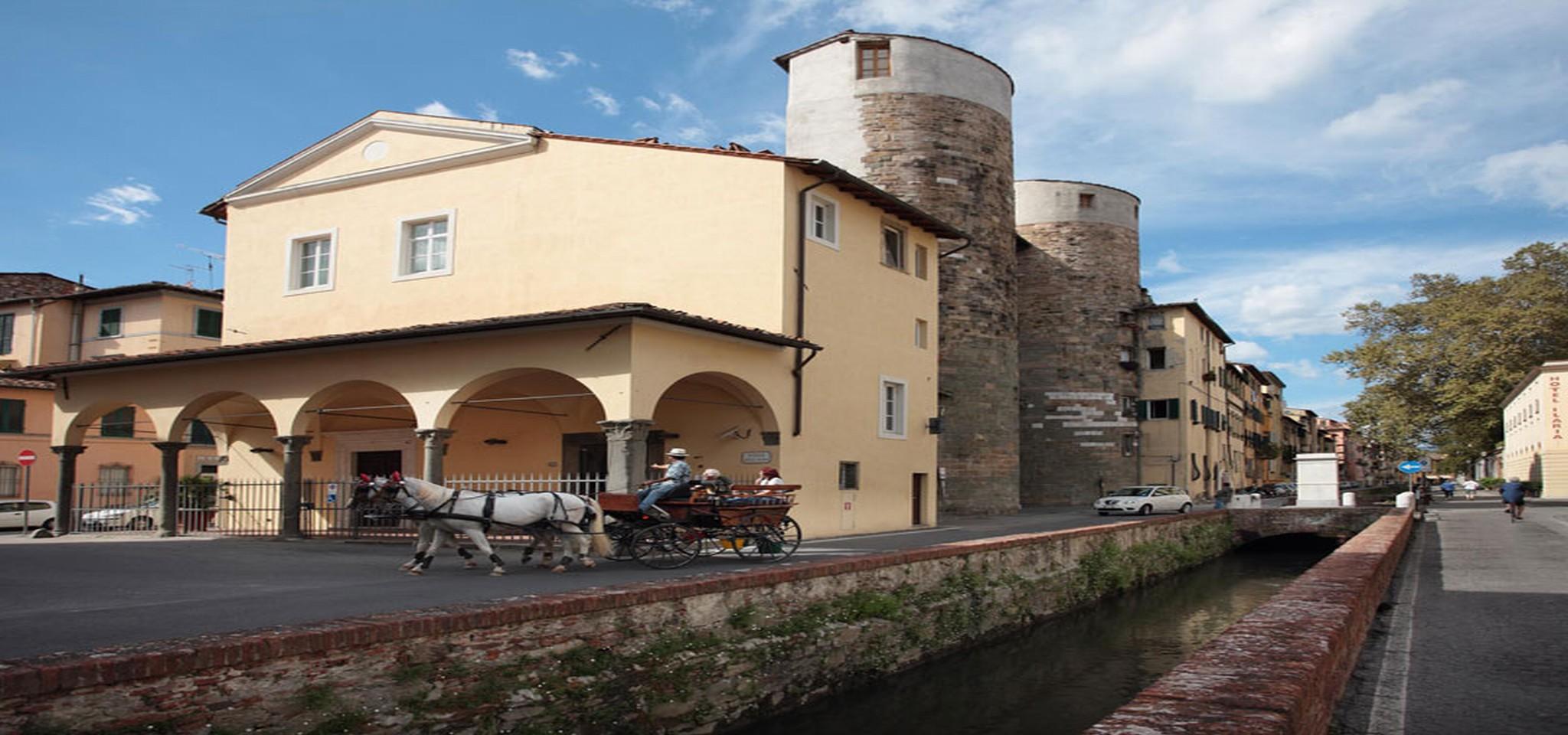 Hotel Ilaria Lucca Ngoại thất bức ảnh