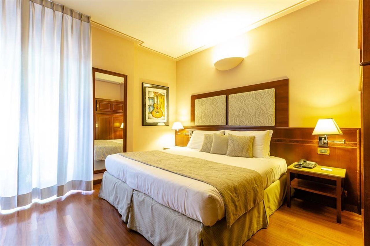 Hotel Ilaria Lucca Ngoại thất bức ảnh